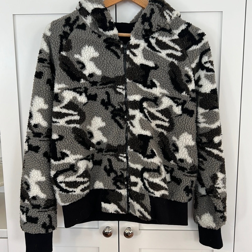 Strut This camo teddy jacket